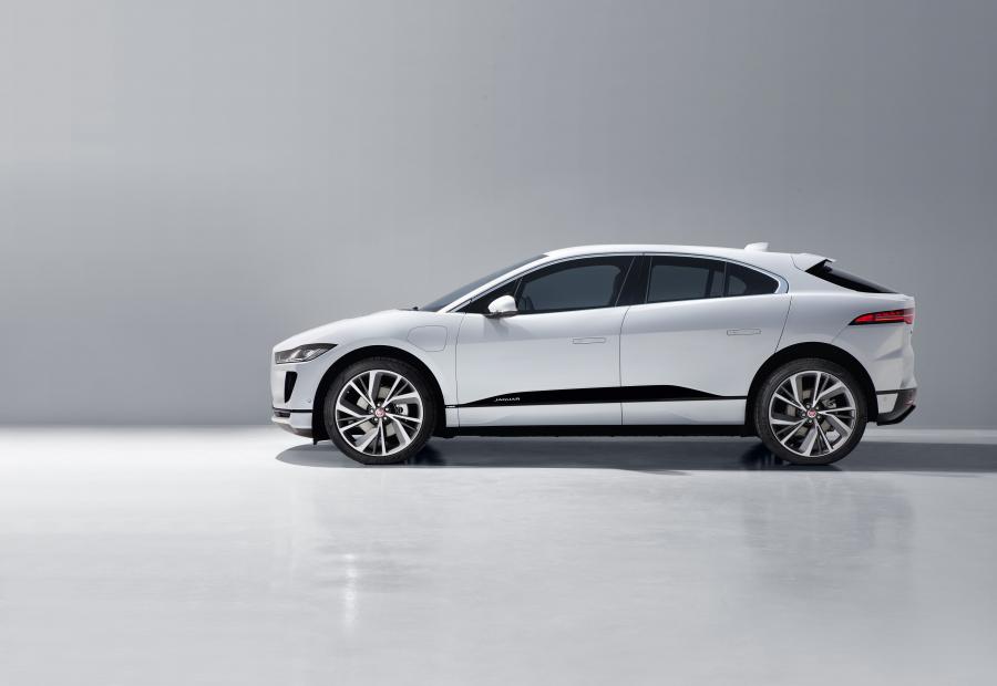  Jaguar I-Pace EV400 AWD HSE 2018 года  (WW) (фото 24 из 114)